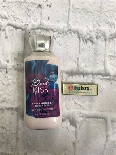 Sữa dưỡng thể Nước Hoa Dark Kiss Bath & Body Works 236ml của Mỹ